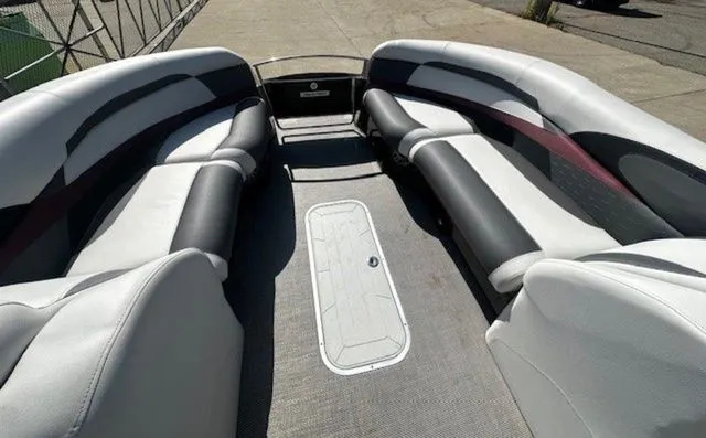 Slide: The Image of Godfrey Aqua Patio 250 Express 2023 - 9