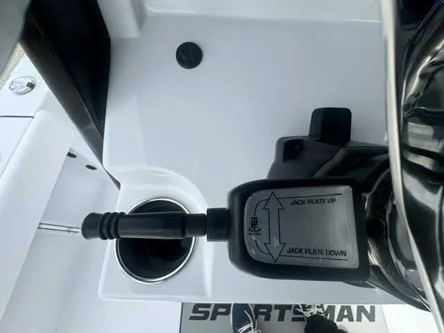 Slide: The Image of Sportsman Masters 227 Bay Boat 2026 - 15