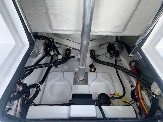 Slide: The Image of Sportsman Heritage 231 Center Console 2026 - 7