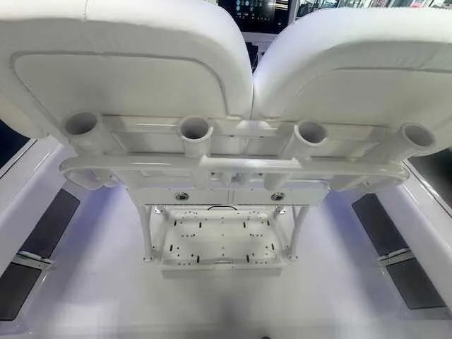 Slide: The Image of Sportsman Masters 247OE Bay Boat 2026 - 38