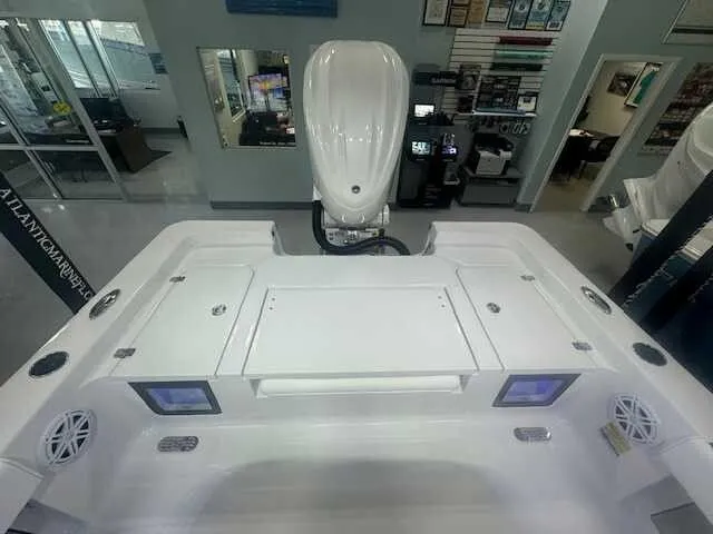 Slide: The Image of Sportsman Masters 247OE Bay Boat 2026 - 39