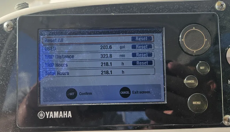 Slide: The Image of Everglades 230 Center Console 2014 - 20