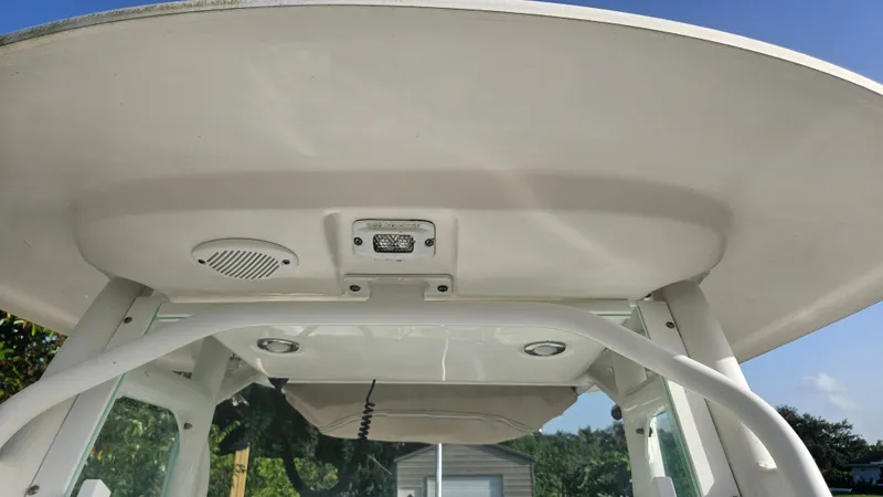 Slide: The Image of Everglades 230 Center Console 2014 - 25