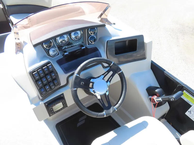 Slide: The Image of Starcraft Tritoon 2022 - 16