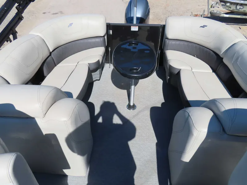 Slide: The Image of Starcraft Tritoon 2022 - 22