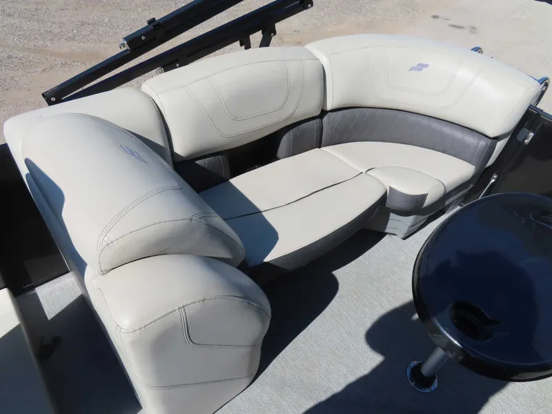 Slide: The Image of Starcraft Tritoon 2022 - 24