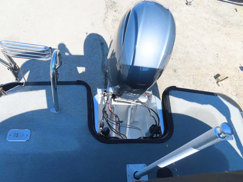 Slide: The Image of Starcraft Tritoon 2022 - 26