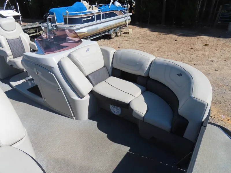 Slide: The Image of Starcraft Tritoon 2022 - 9