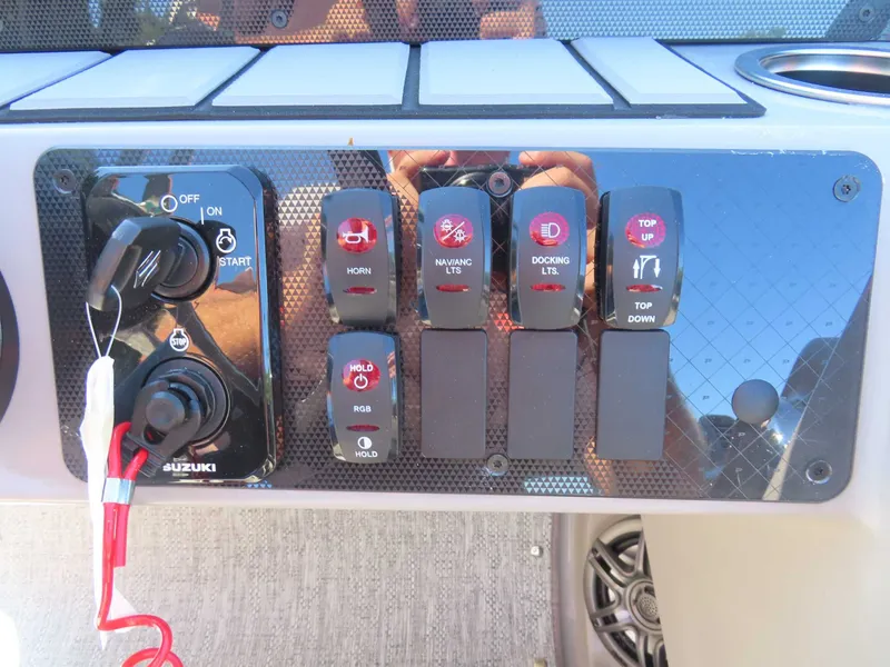 Slide: The Image of Premier 230 SunSation Angler 2026 - 13