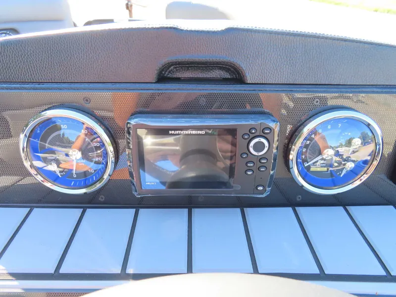 Slide: The Image of Premier 230 SunSation Angler 2026 - 15