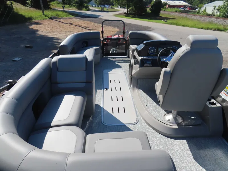 Slide: The Image of Premier 230 SunSation Angler 2026 - 23