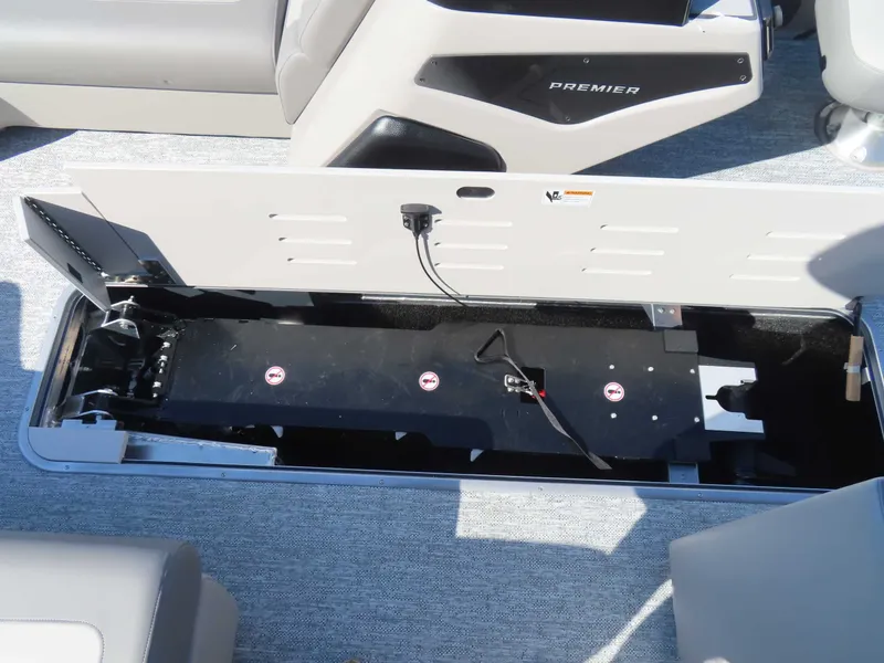 Slide: The Image of Premier 230 SunSation Angler 2026 - 24