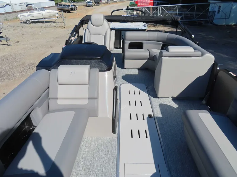 Slide: The Image of Premier 230 SunSation Angler 2026 - 8