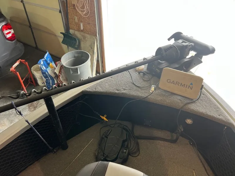 Slide: The Image of Alumacraft Competitor 175 Tiller 2021 - 10