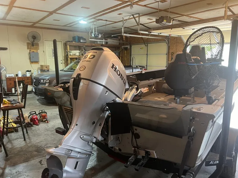 Slide: The Image of Alumacraft Competitor 175 Tiller 2021 - 13