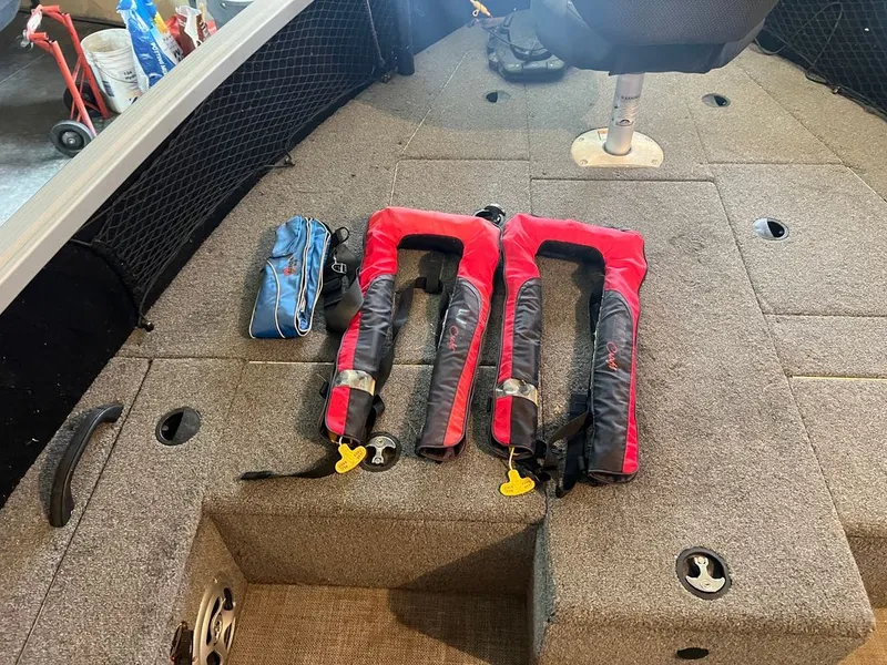 Slide: The Image of Alumacraft Competitor 175 Tiller 2021 - 6