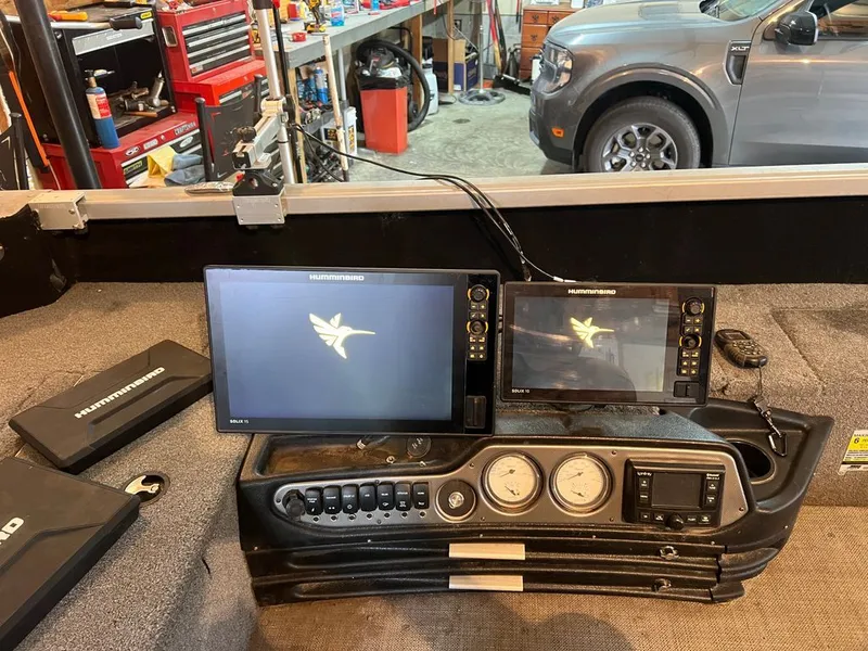 Slide: The Image of Alumacraft Competitor 175 Tiller 2021 - 7