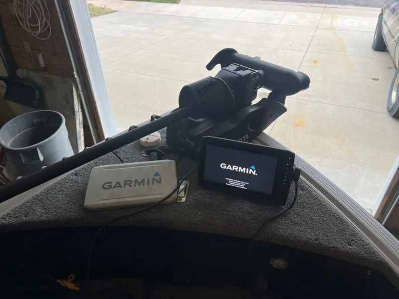 Slide: The Image of Alumacraft Competitor 175 Tiller 2021 - 9