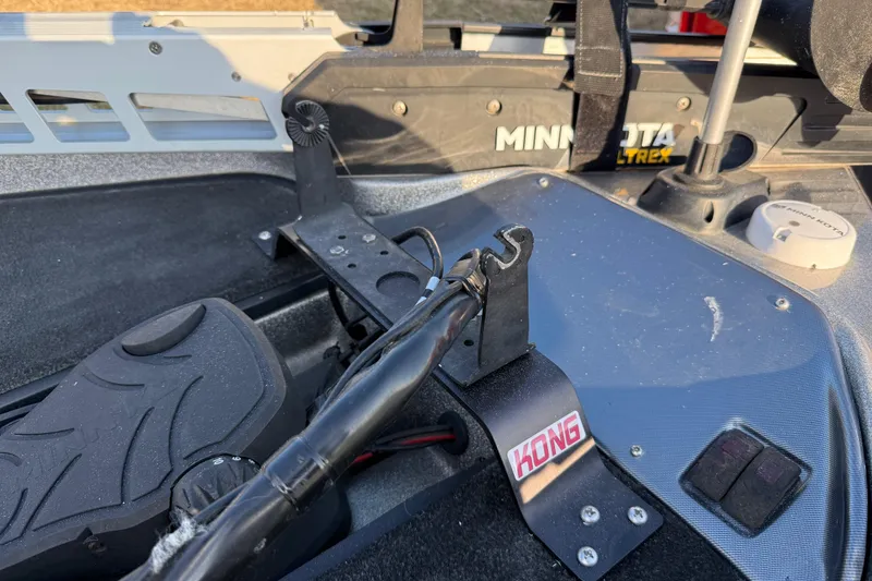 Slide: The Image of 2013 Ranger Z117 boat propeller on a trailer, close-up view. - 22