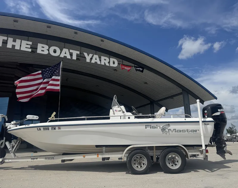 Slide: The Image of Fishmaster 22 CC 2005 - 10