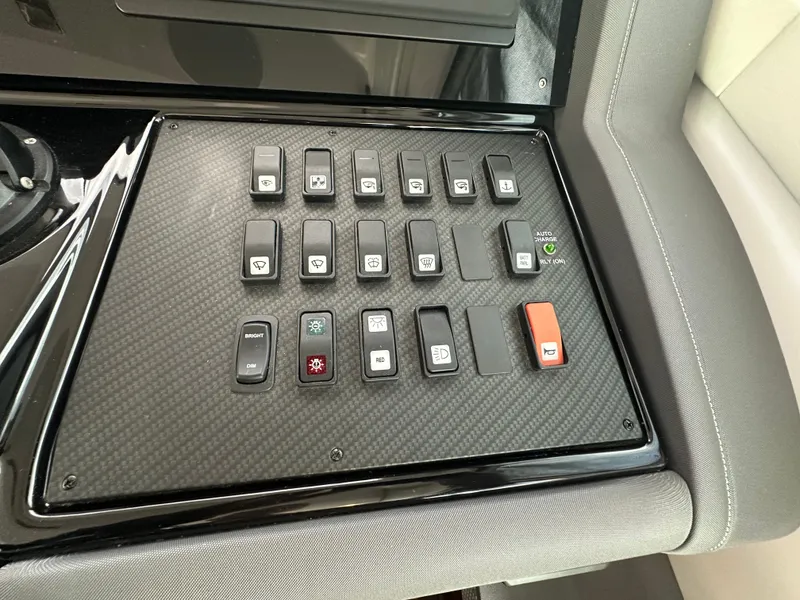 Slide: The Image of Cruisers Yachts 46 Cantius 2022 - 20