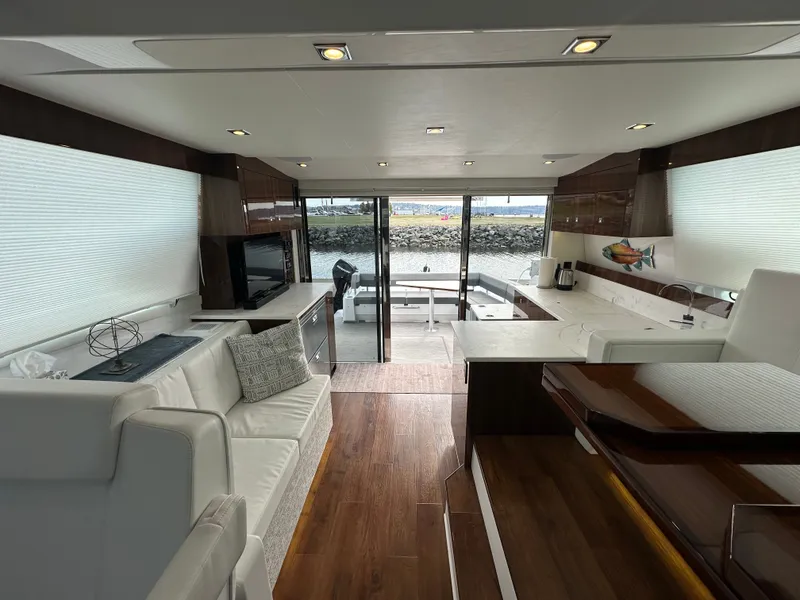 Slide: The Image of Cruisers Yachts 46 Cantius 2022 - 23