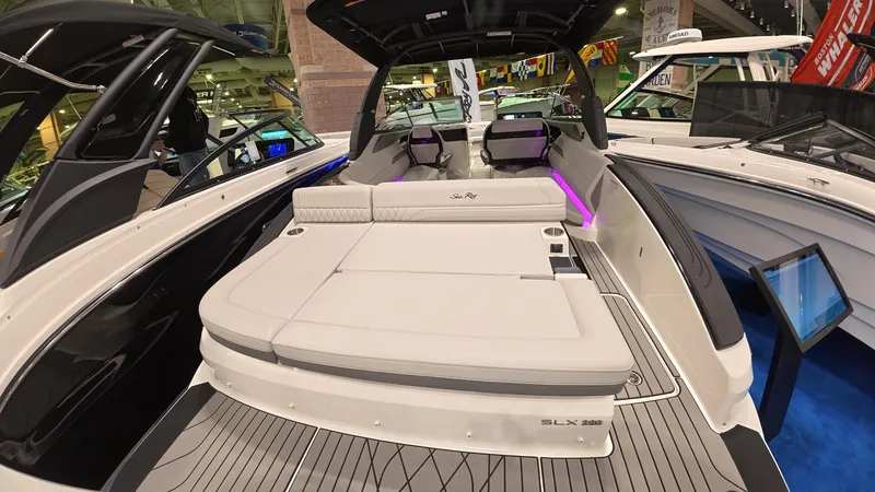 Slide: The Image of Sea Ray SLX 280 Outboard 2026 - 3