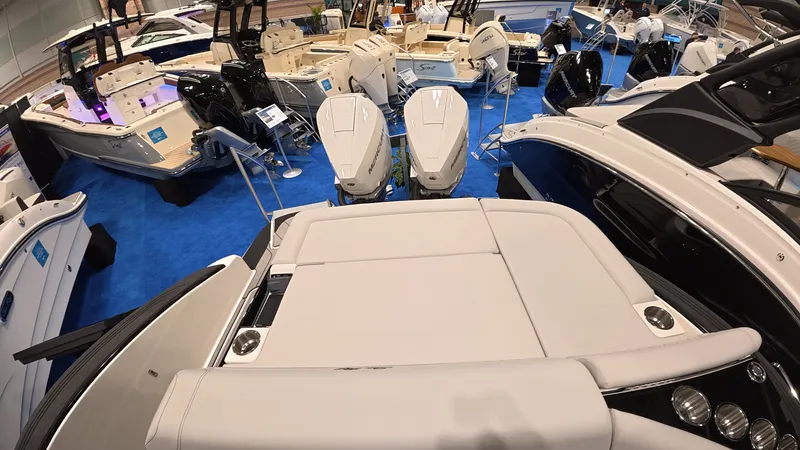 Slide: The Image of Sea Ray SLX 280 Outboard 2026 - 5