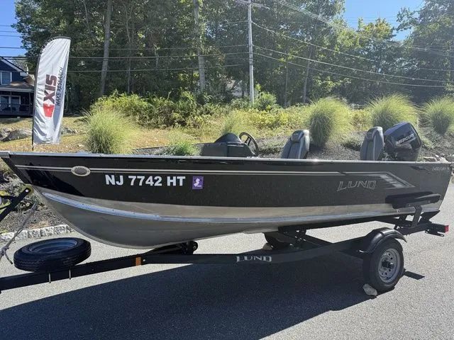 Slide: The Image of Lund 1400 Fury SS 2023 - 12