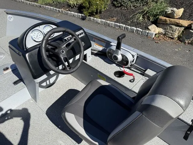 Slide: The Image of Lund 1400 Fury SS 2023 - 3