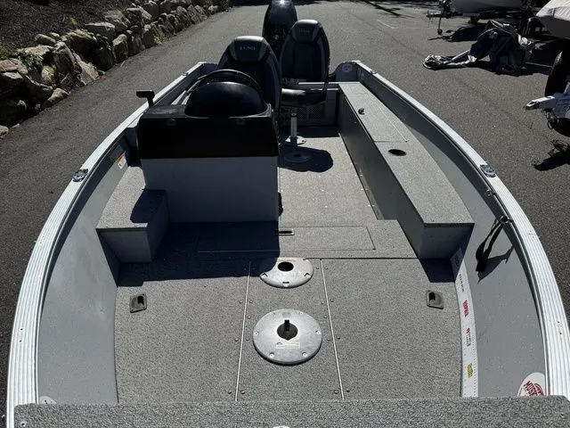 Slide: The Image of Lund 1400 Fury SS 2023 - 6