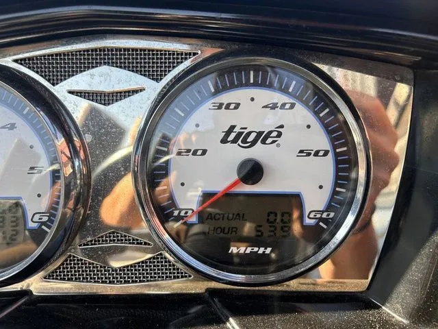 Slide: The Image of Tigé Z1 2008 - 15