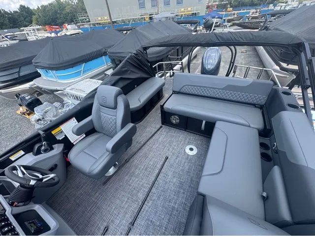 Slide: The Image of Godfrey Sweetwater 2286 SFL Tritoon - Yamaha 150 2026 - 5