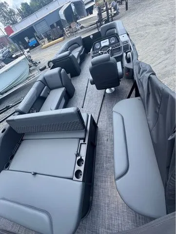 Slide: The Image of Godfrey Sweetwater 2286 SFL Tritoon - Yamaha 150 2026 - 6