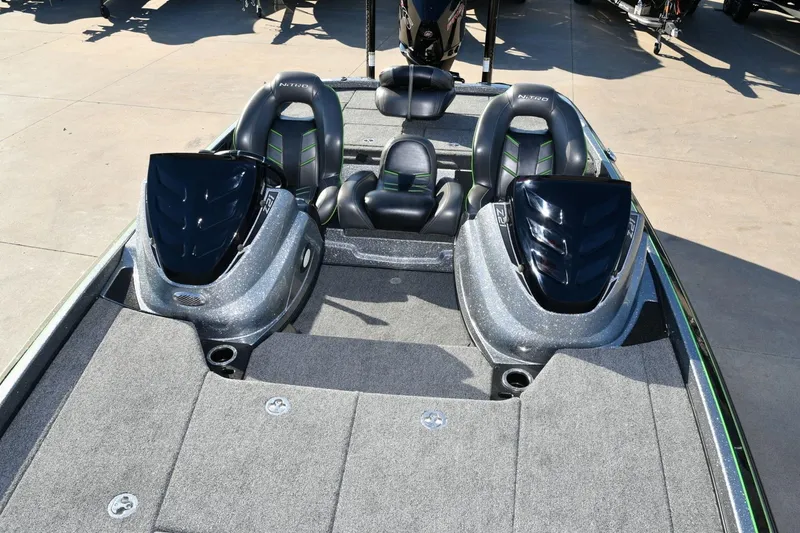 Slide: The Image of 2020 Nitro Z21 Pro boat interior with dual seats and sleek design. - 5