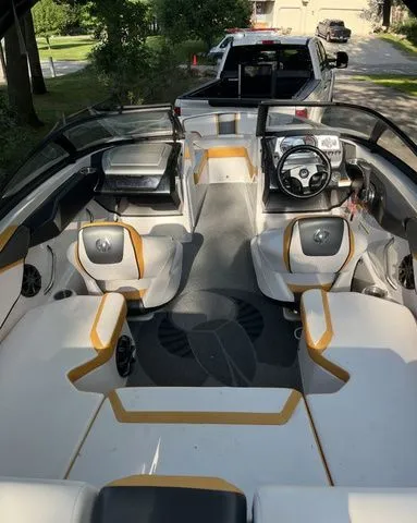 Slide: The Image of Scarab 195 HOI 2014 - 4