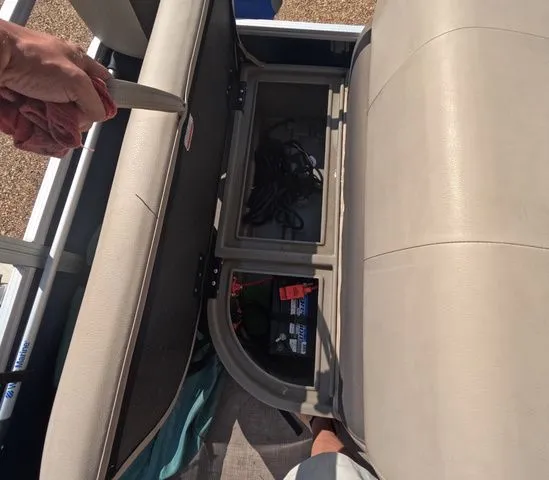 Slide: The Image of Sun Tracker Party Barge 18 DLX 2022 - 12