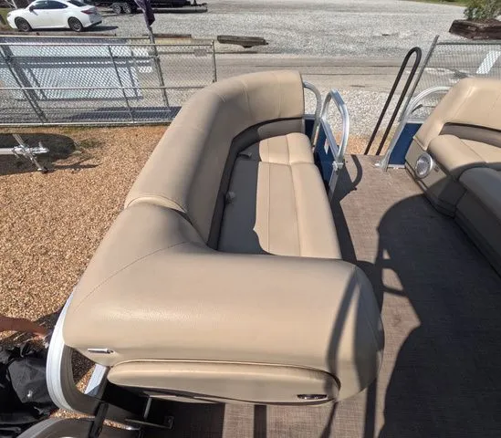 Slide: The Image of Sun Tracker Party Barge 18 DLX 2022 - 20