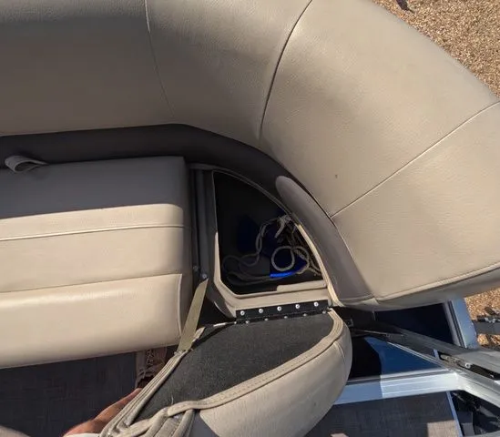 Slide: The Image of Sun Tracker Party Barge 18 DLX 2022 - 24