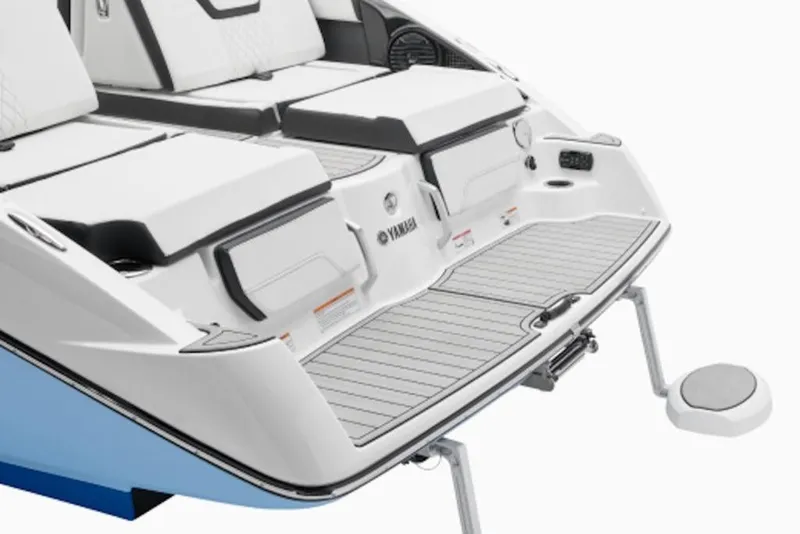Slide: The Image of 2026 Yamaha Boats 252SE rear deck with seating and swim platform. - 2