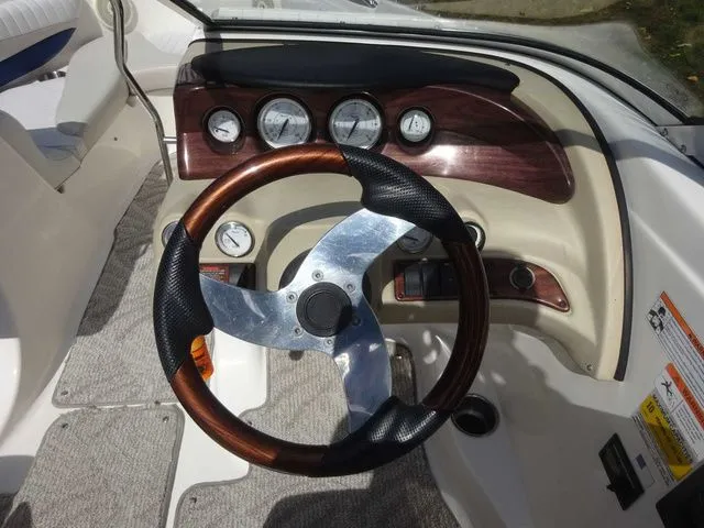 Slide: The Image of Glastron GXL 205 2007 - 13