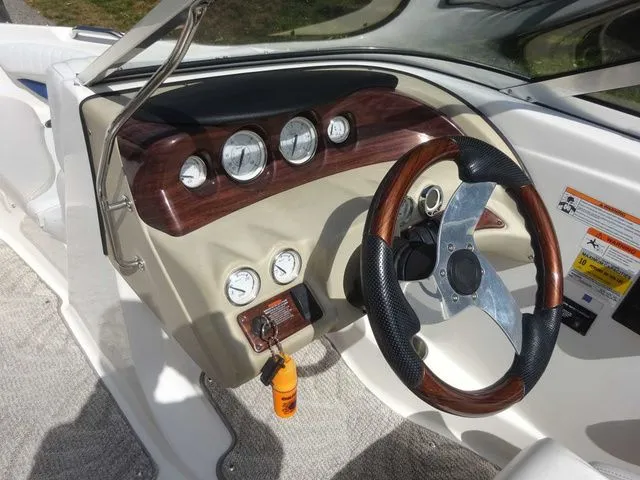 Slide: The Image of Glastron GXL 205 2007 - 14