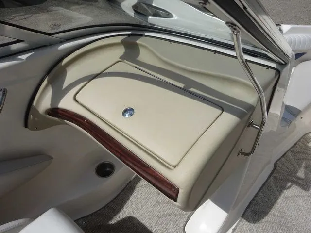 Slide: The Image of Glastron GXL 205 2007 - 16