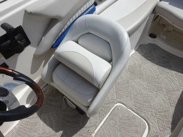 Slide: The Image of Glastron GXL 205 2007 - 9