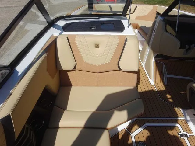 Slide: The Image of Nautique G23 2024 - 13