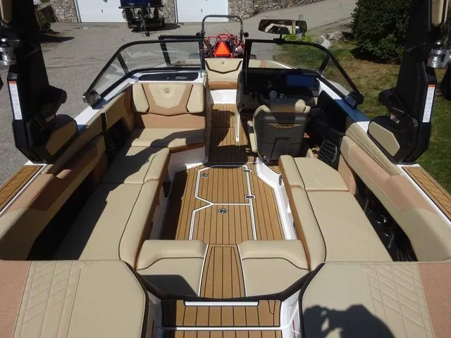 Slide: The Image of Nautique G23 2024 - 6