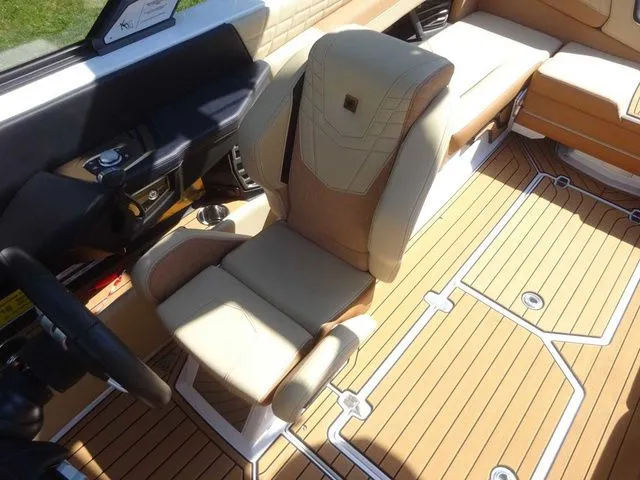 Slide: The Image of Nautique G23 2024 - 9