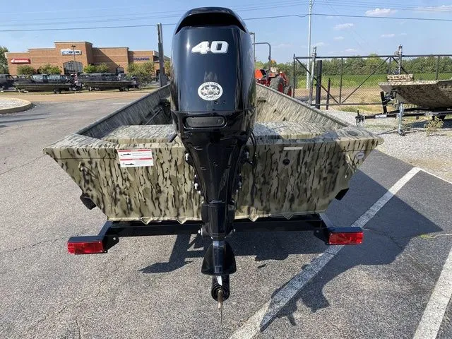 Slide: The Image of SeaArk 1652 MV 2025 - 4