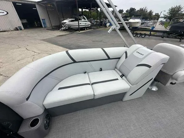 Slide: The Image of Crest Classic LX 220 SLC 2023 - 13