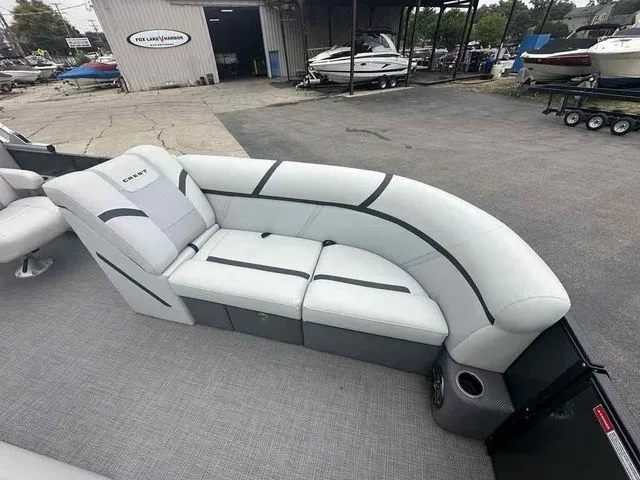 Slide: The Image of Crest Classic LX 220 SLC 2023 - 5